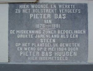 gedenksteen Pieter Bas